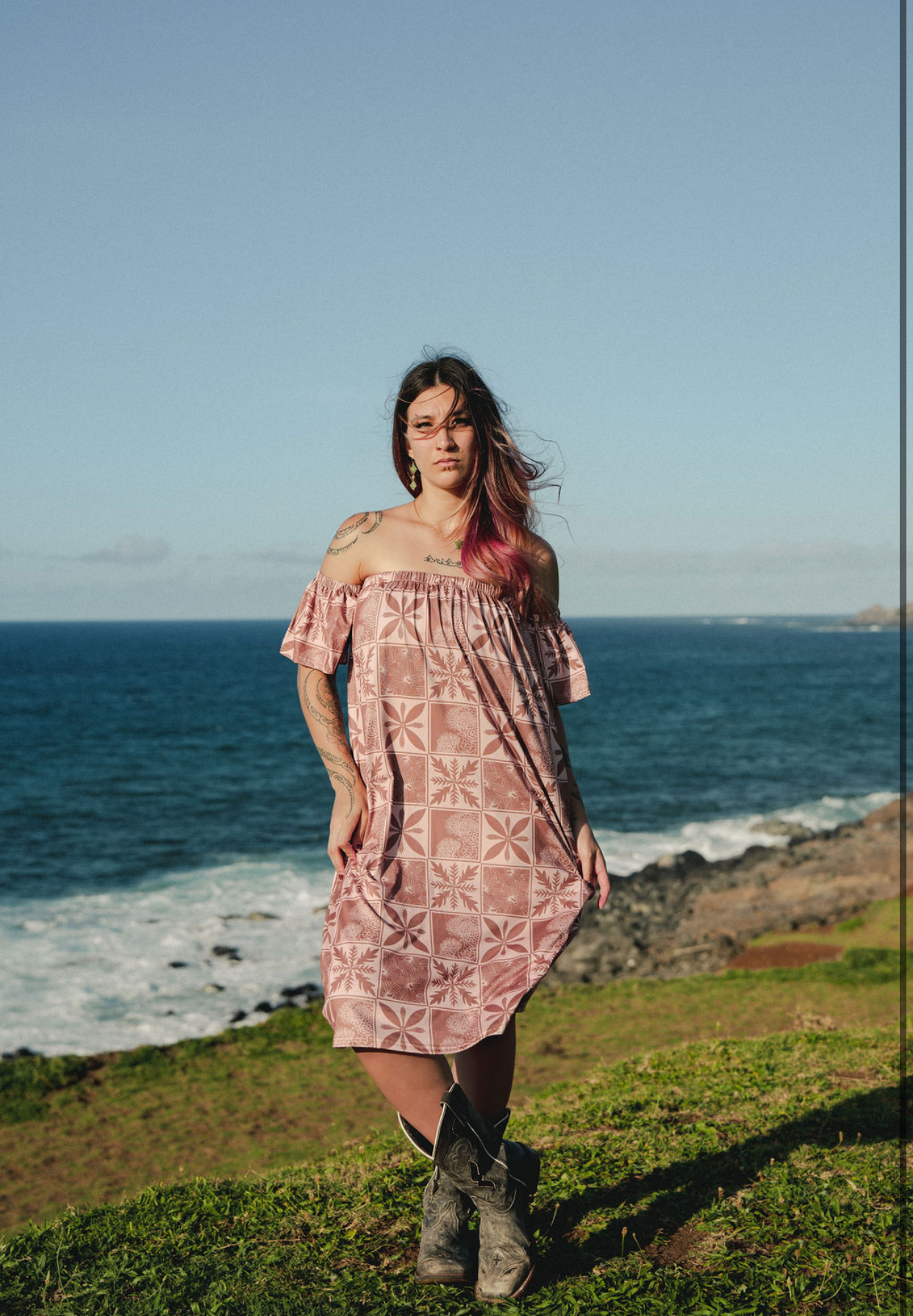 Nohealani Off Shoulder Dress beige/pink